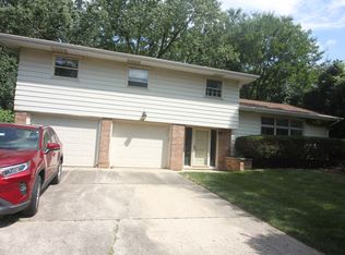 255 Cumnor Ave, Glen Ellyn, IL 60137
