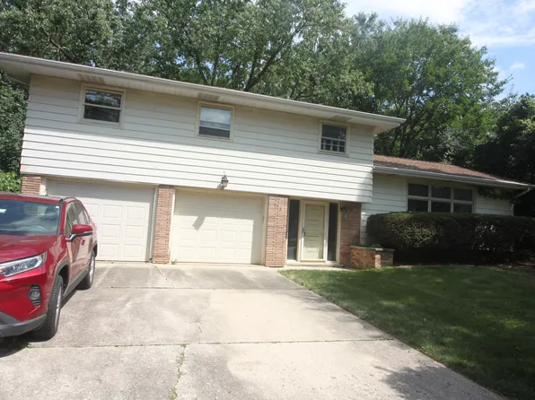 255 Cumnor Ave, Glen Ellyn, IL 60137