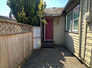 208 1/2 6th St W #9, Aberdeen, WA 98520