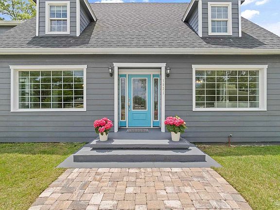 2nd image of 1921 E Leonard St