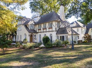 200 Blackmer Pl, Saint Louis, MO 63119