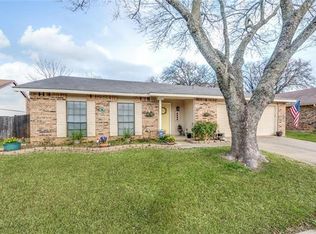 3704 Chittam Ln, Bedford, TX 76021