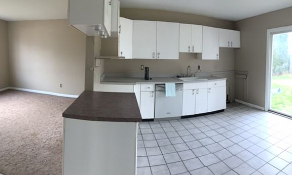 4th image of 27101 Grandmont St
