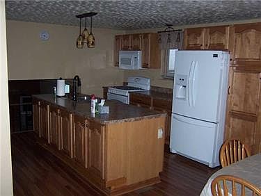 4th image of 2028 Suzanne Dr
