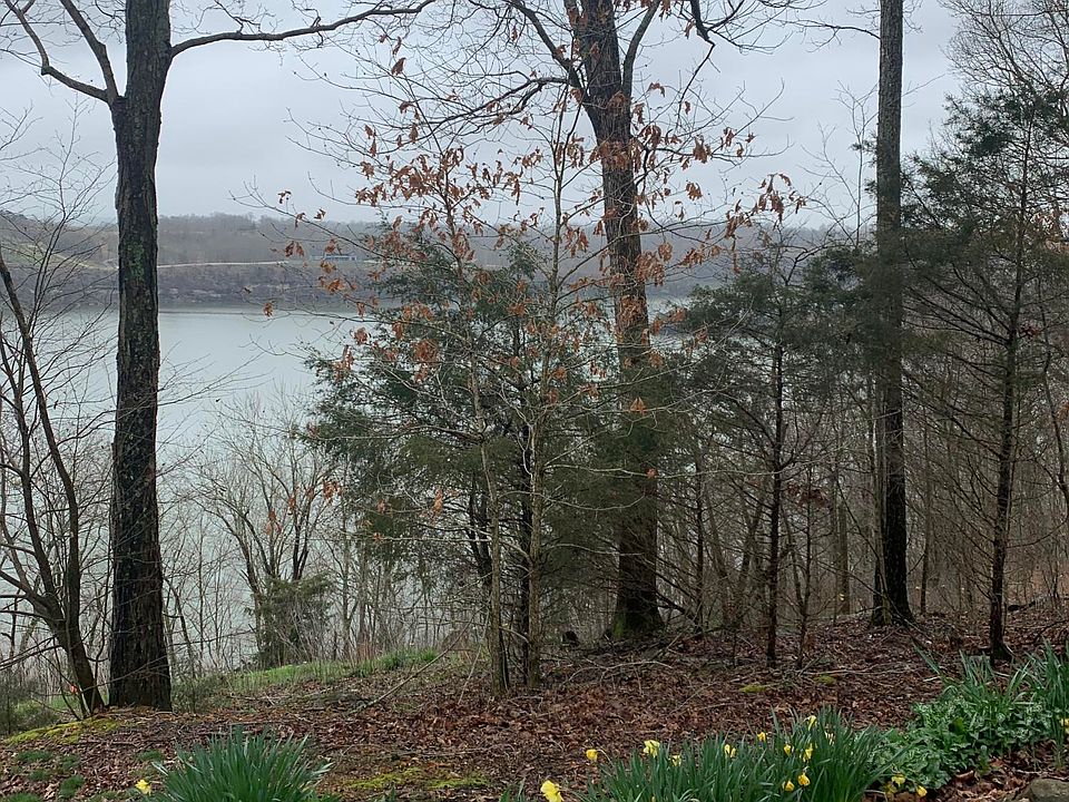 1st image of 359 Lake Cliff Dr