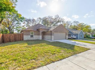 2900 Gipson St, Fort Worth, TX 76111