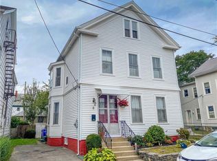 8 Tyler St, Newport, RI 02840