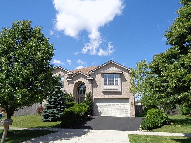 1st image of 3708 Pinecrest Dr
