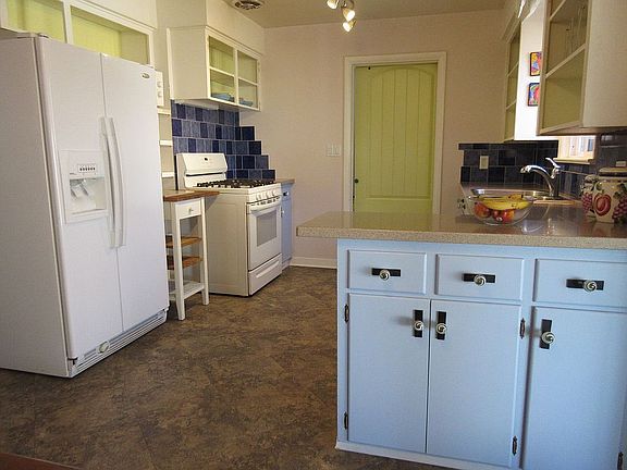 Kitchen 10'x16'