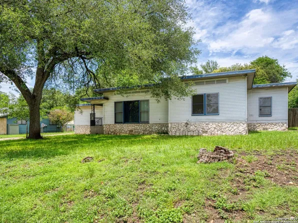 6397 KINGS CROWN ST, San Antonio, TX 78233