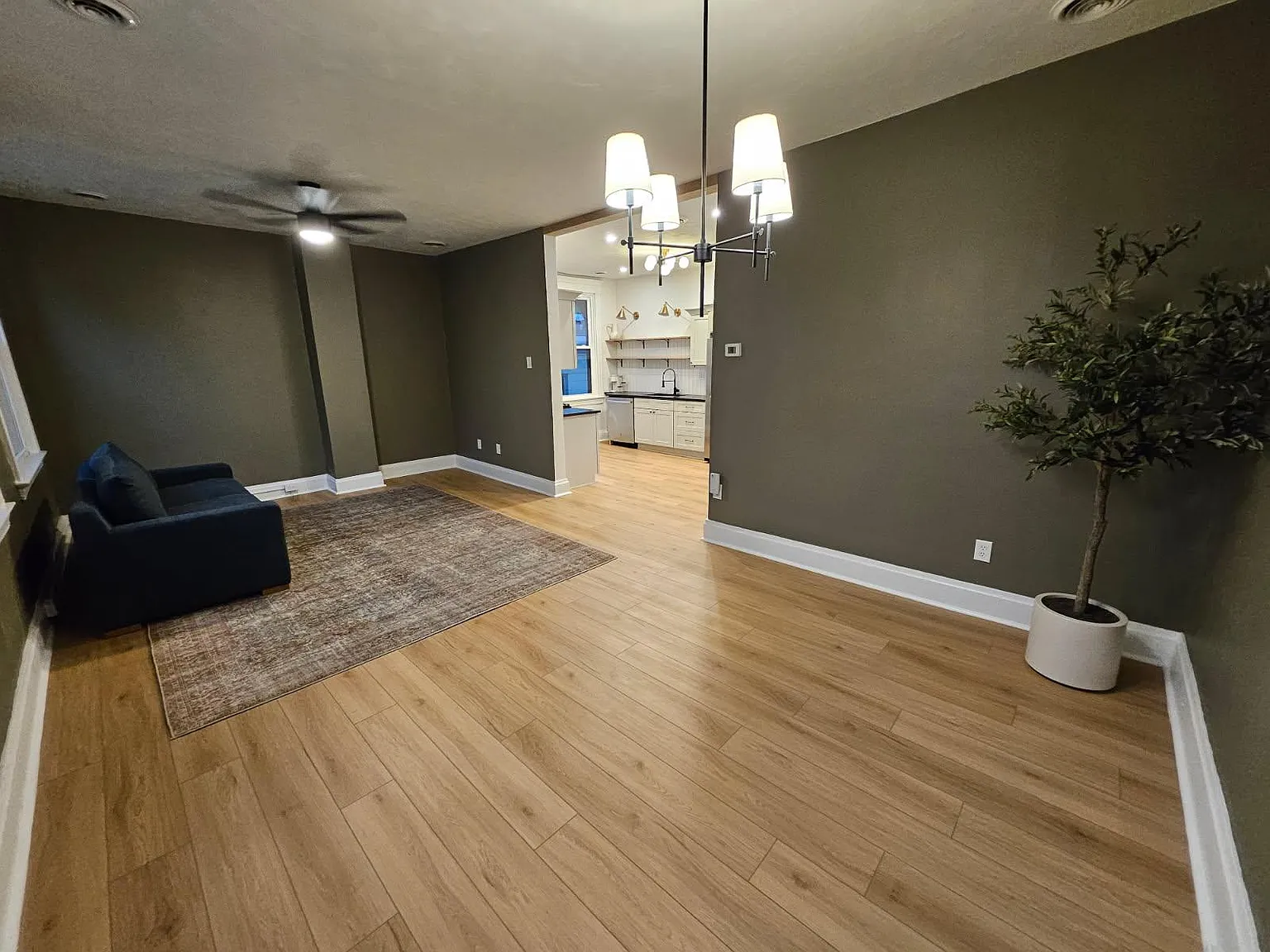 1 bed, $1,095 — Photo 4