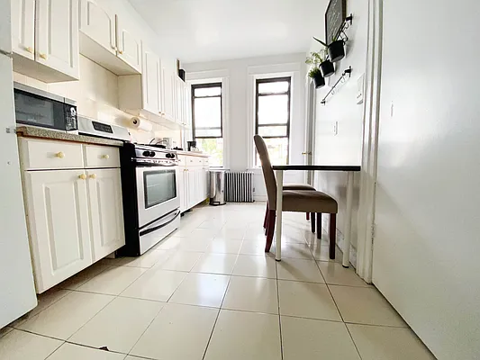 Rented by RealTegrity NY LLC | media 9