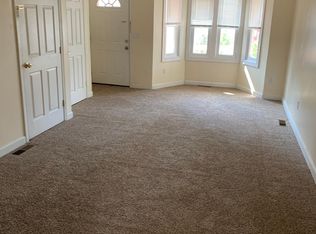 107 University Ave #3, Lowell, MA 01854