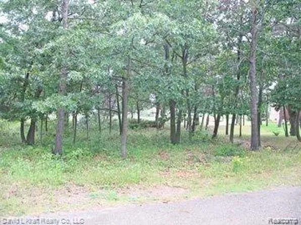9853 Whispering Pnes #37, Pigeon, MI 48755