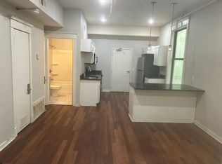309 W 6th St #205, Davenport, IA 52803