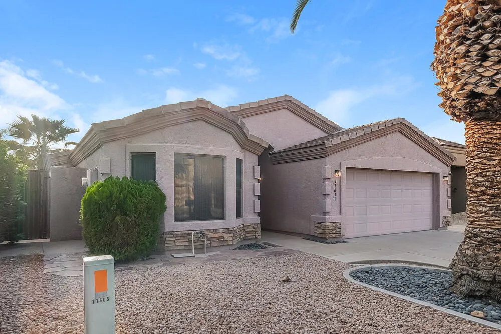 3 bed, 2.0 bath, 1559 sqft, $2,655 — Photo 3