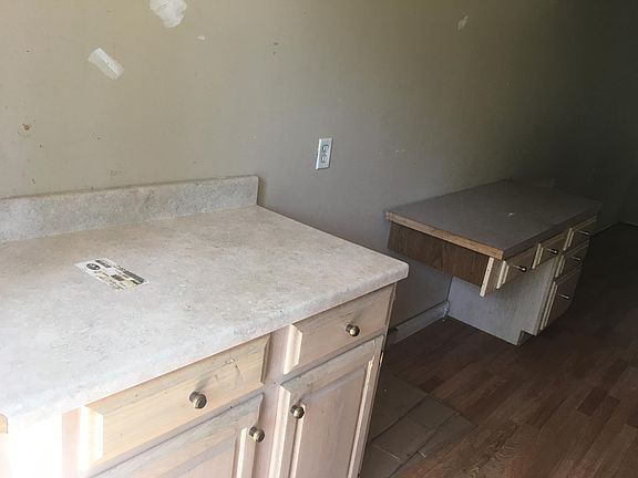 3rd image of 2312 Miracle Ave
