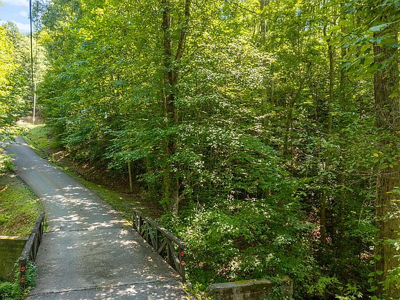 26th image of LOT 26 Oak Ridge Way