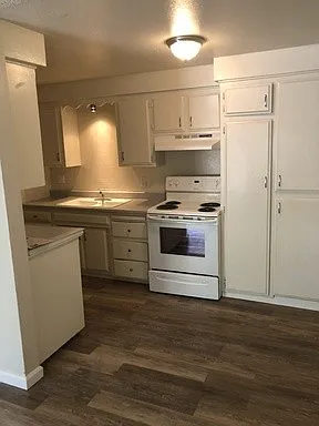 122 Corbett Street — Photo 3