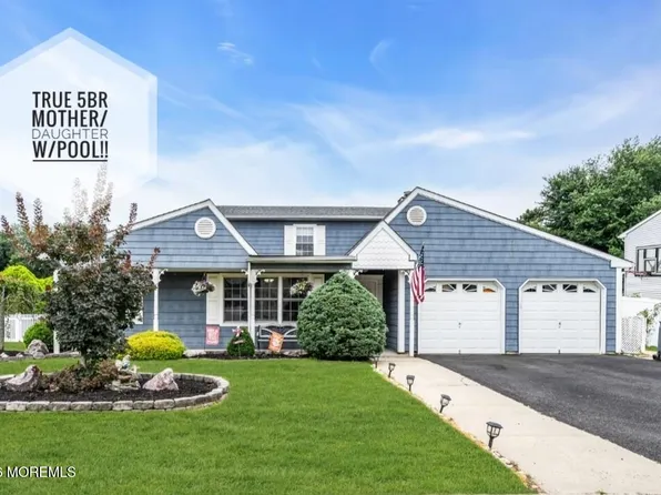 3 Hedgewood Road, Howell, NJ 07731