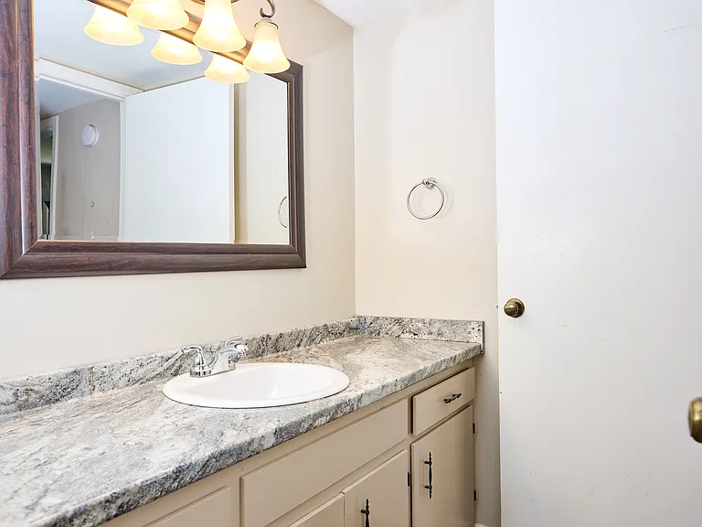 2929 Selena Dr — Photo 16