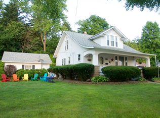 205 S Van Buren St, Dundee, IL 60118