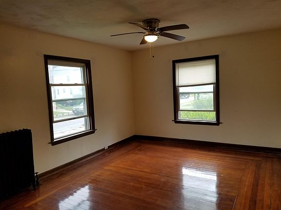 5th image of 38 Lincoln St #1