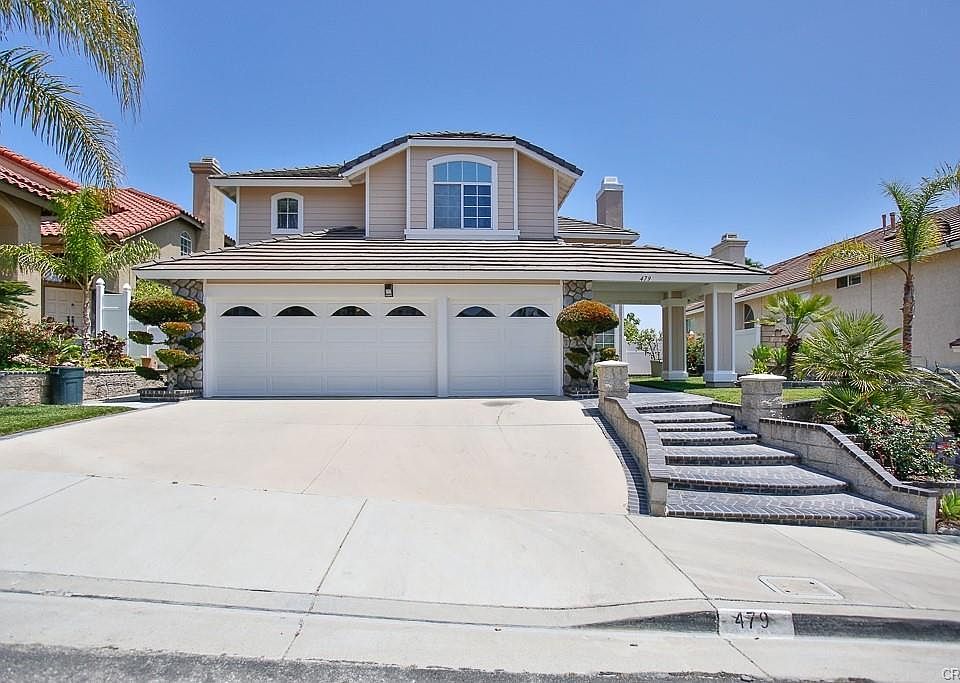 1st image of 479 Bristol Way