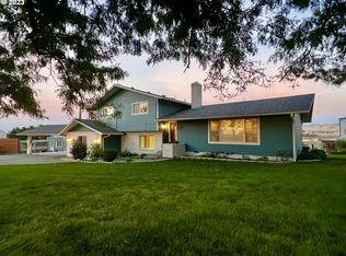 71049 Arabian Dr, Pendleton, OR 97801