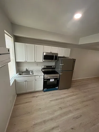 3321 W Cumberland St #1 Photo 1