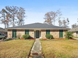 7 Oakland Dr, Destrehan, LA 70047