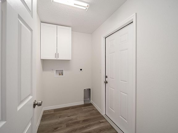 2nd image of 6915 SE 24th Ave