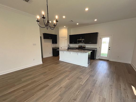 4th image of 1419 Tina St