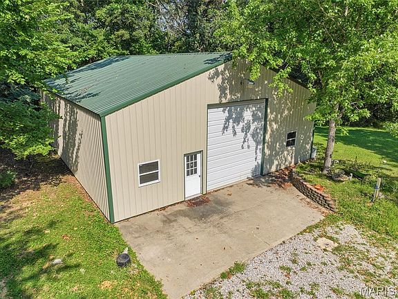 3rd image of 30998 Hutchison Rd