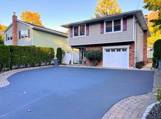 (Undisclosed Address), Northport, NY 11768