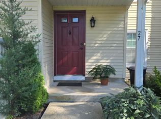 27 Huber Ct, Hightstown, NJ 08520