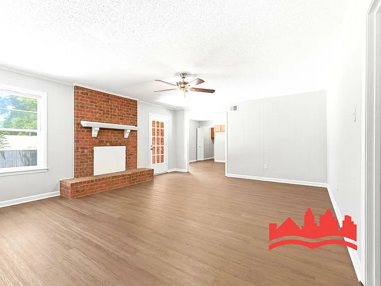 3063 Mary Elizabeth Dr — Photo 11