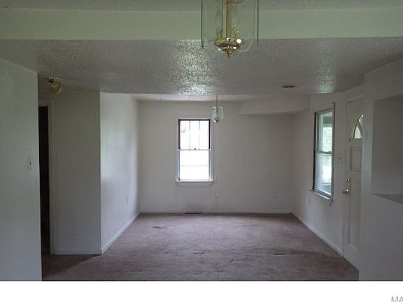 5th image of 10021 Clairmont Dr