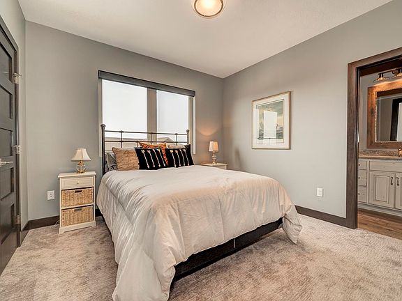 5th image of 580 Linden Dr #409