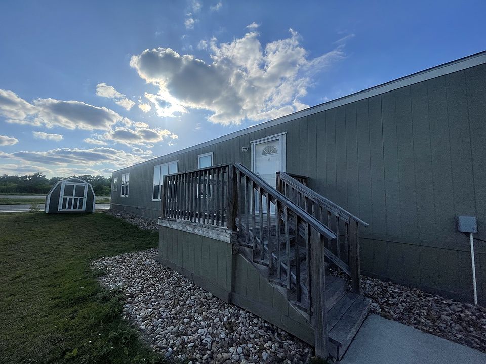 1st image of 3300 Killingsworth Ln #841