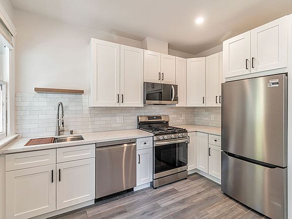 2nd image of 4170 17th St #304