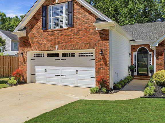 2nd image of 326 Bellhaven Ln