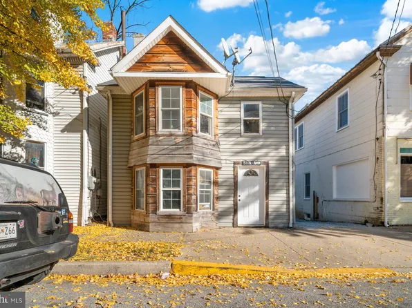 58 Pennsylvania Ave, Westminster, MD 21157