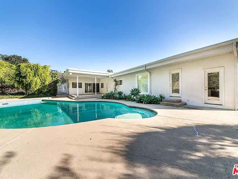 8900 Alto Cedro Dr — Photo 46