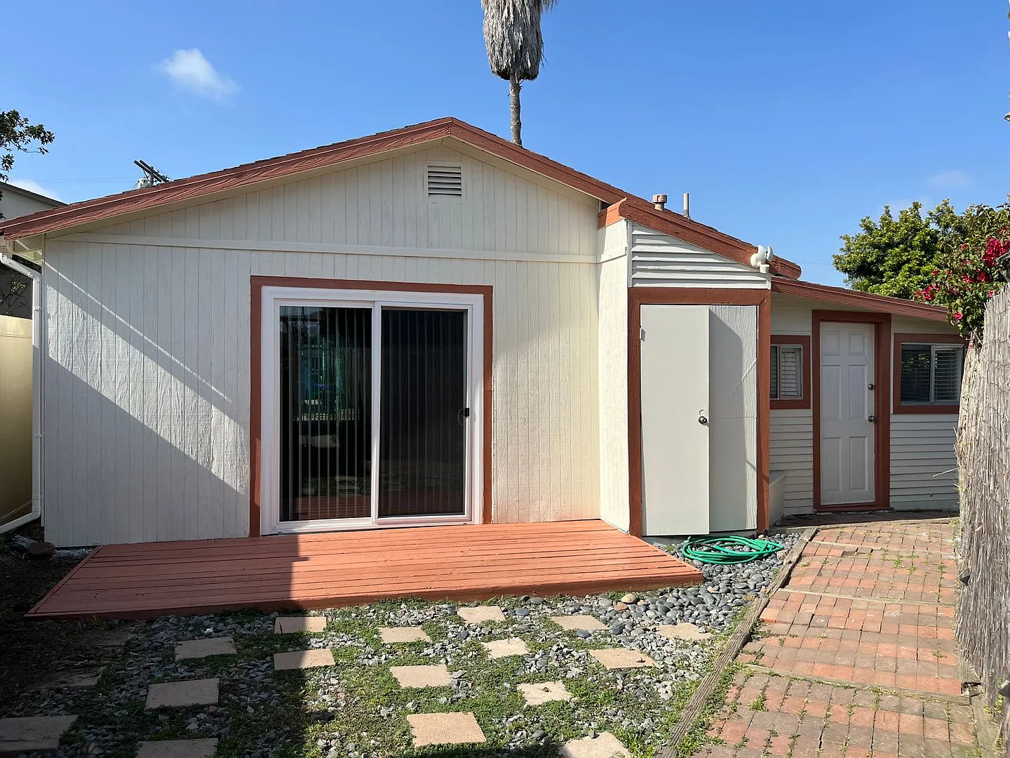 Normal Heights / Kensington 1 BR/1BA Cottage with fenced yard — Photo 1