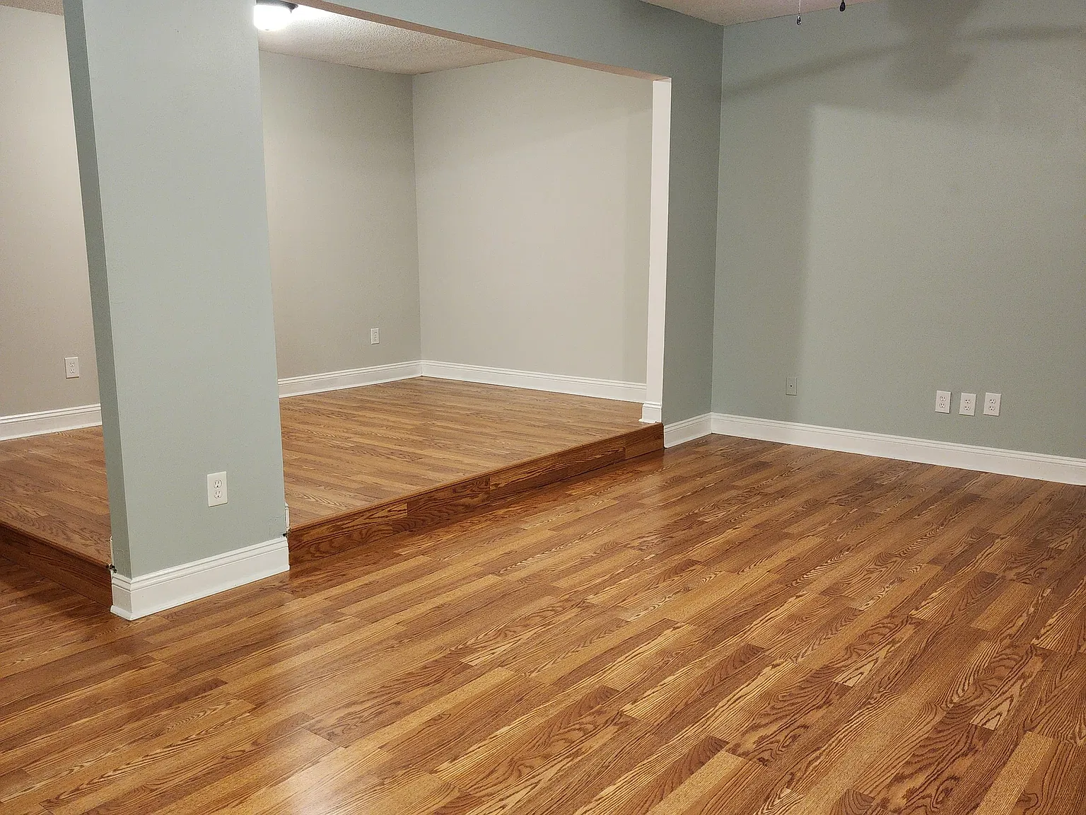 3 bed, 2.5 bath, 1386 sqft, $2,100 — Photo 3