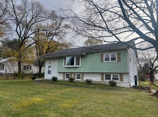 26 Coach Lane, Newburgh, NY 12550