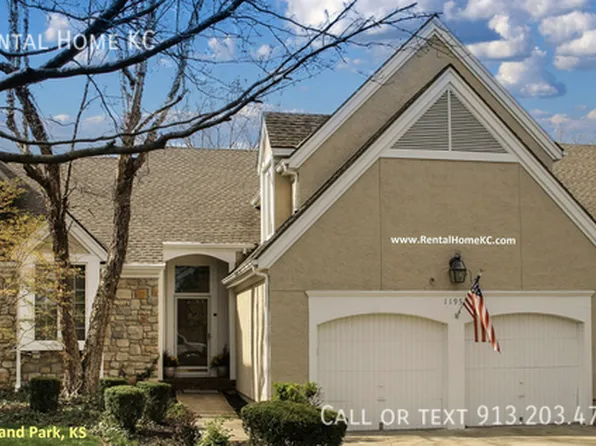 11956 Farley St, Overland Park, KS 66213