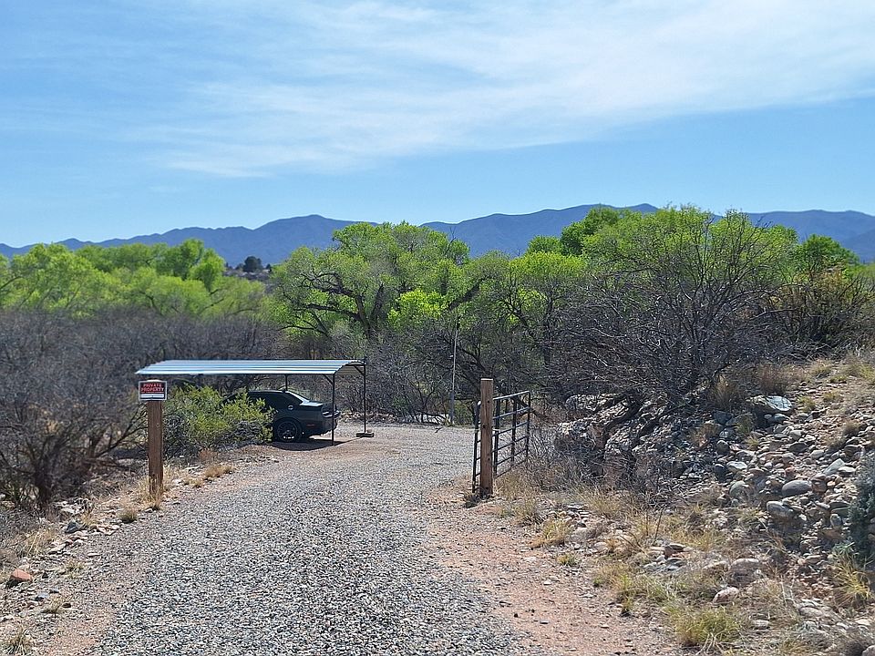 2nd image of 1840 S Hogan Ln