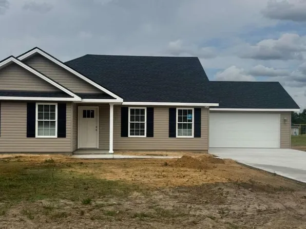 57 Crestview Rd, Claxton, GA 30417